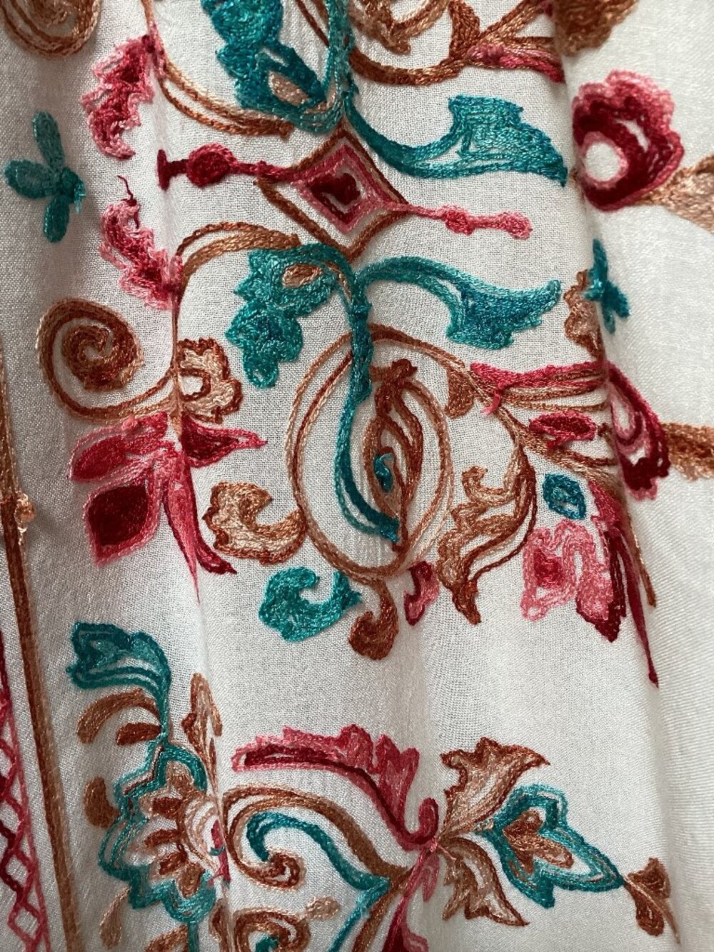 Umgee blue, red and white embroidered vest, caftan, top, one size - Picture 4 of 6